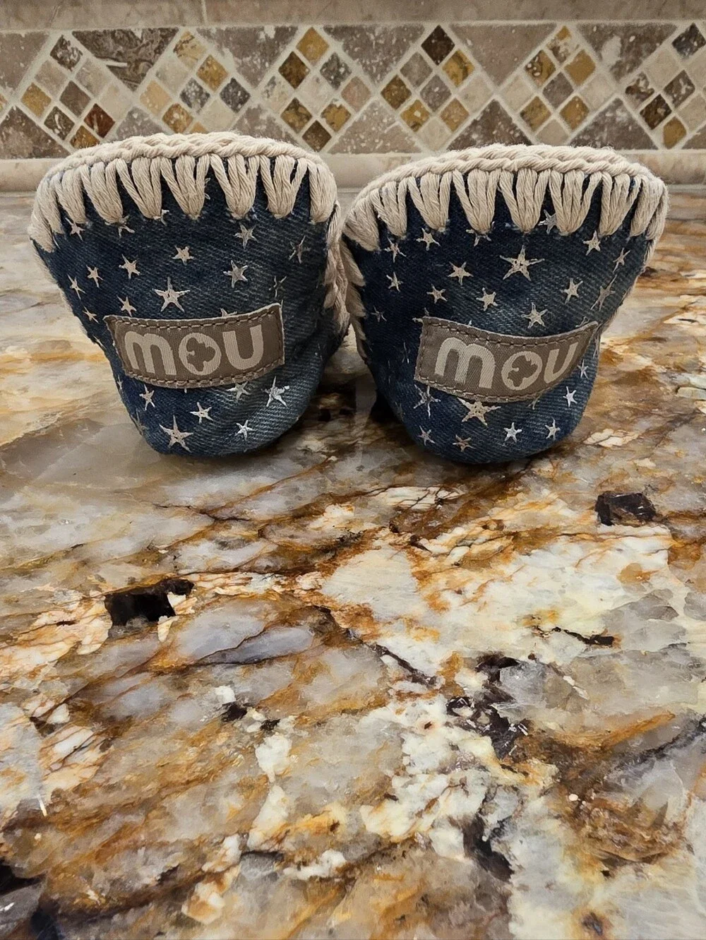 Mou Eskimo infant denim moccasin booties Crochet Stitch Stars Blue